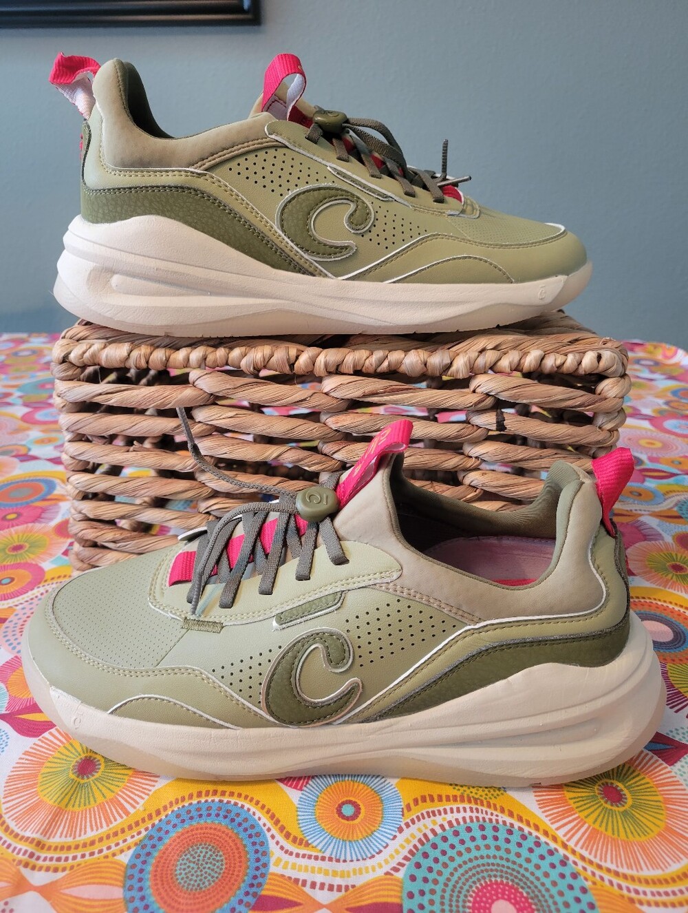 Clove Women's Strada Sneakers Shoes Green Olive Size 9.5